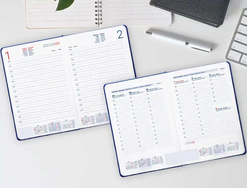 Agenda 150x210mm 2026 día página encuadernada creta 70gr FSC Liderpapel