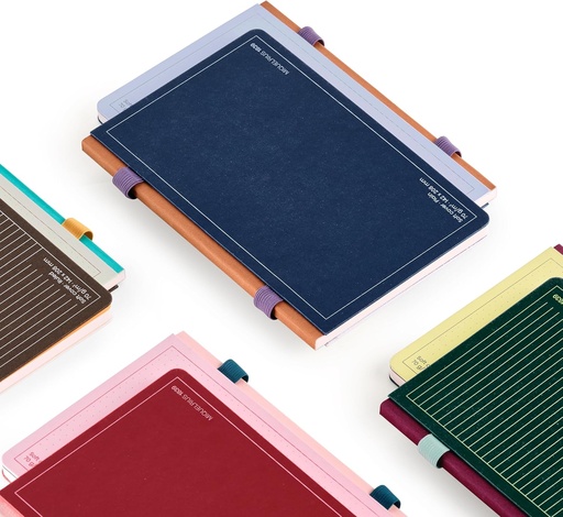 Libreta A5 con doble interior, 86 hojas lisas y 10 punteadas dots, Cubierta de cartón, Lomo de tela, Papel marfil de 70 g/m², Goma portabolígrafos Miquelrius